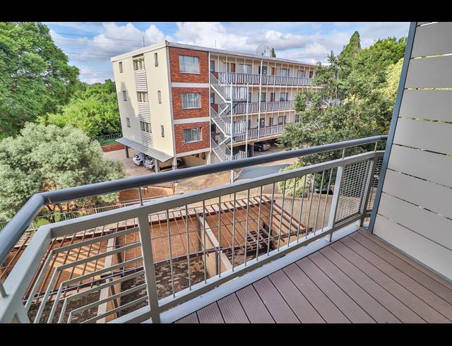 0.5 BEDROOM APARTMENT FOR SALE IN LYNNWOOD